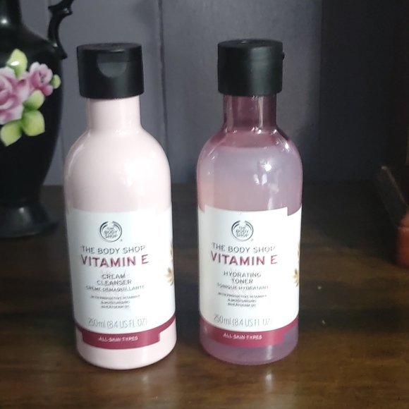 So good I had to share! Check out all the items I'm loving on <a href="/Poshmarkapp/">Poshmark</a> from <a href="/bwsrcs/">Barbara</a> #poshmark #fashion #style #shopmycloset #nike #patricianash #thebodyshop: posh.mk/n1rgU5JxqBb