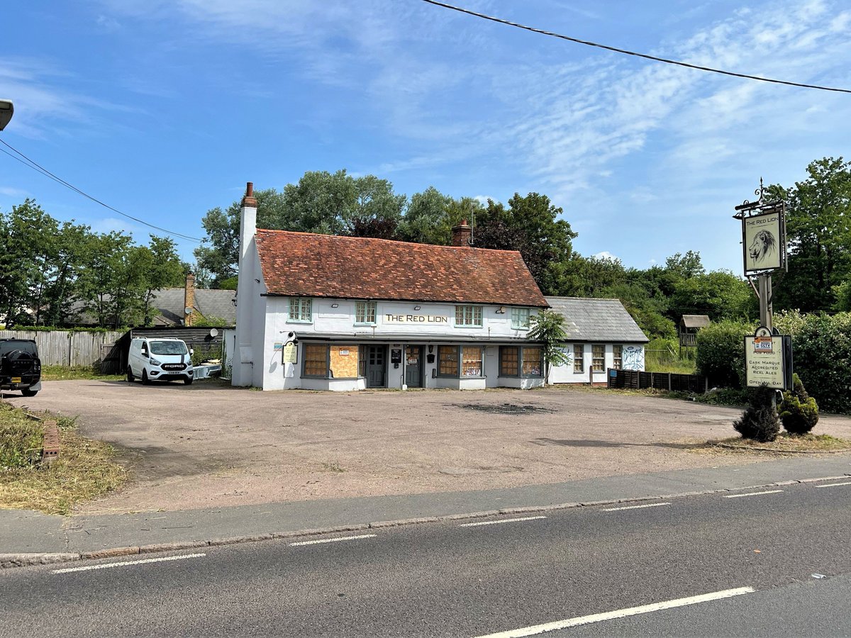 EverardCole's tweet image. 📢OPEN VIEWING📢
Red Lion, #MarksTey, #Essex 
Weds 26th July 10:30 - 11:30
Freehold sale of prominent #pub on site approaching 1 acre with development/conversion potential (STP)
Property info t.ly/NVnZj
Contact Jordan Hackney
📱07741 566880
📧jordan@everardcole.co.uk