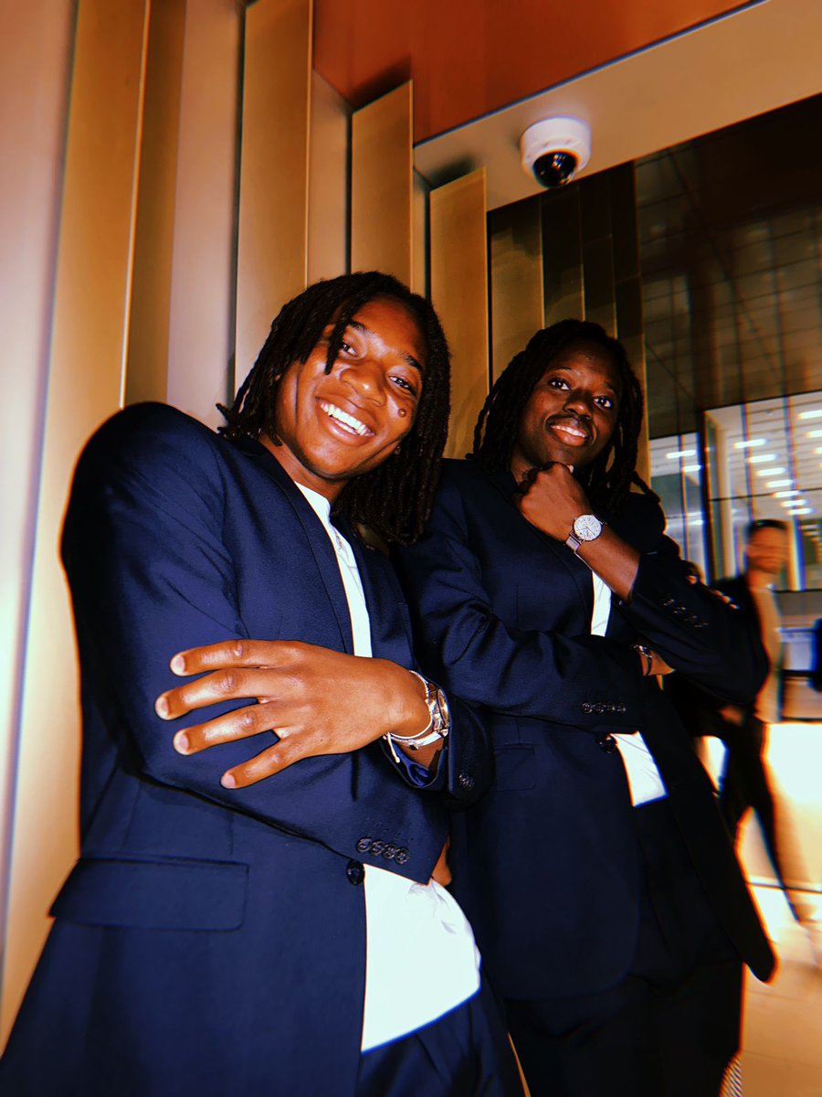 📸 Melchie x Nérilia 

Flow exceptionnel pour les vedettes de l’équipe haïtienne. 🥰🇭🇹