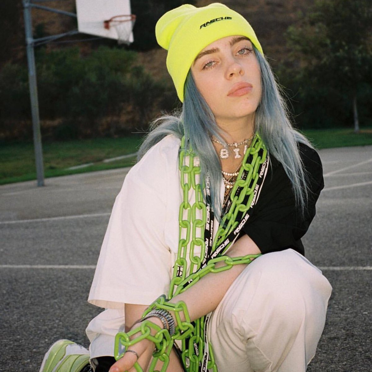 eilishchart's tweet photo. .@BillieEilish’s "What Was I Made For?" becomes the biggest #Barbie single debut on YouTube in just 18 hours! https://t.co/TmCNMp6Ac2