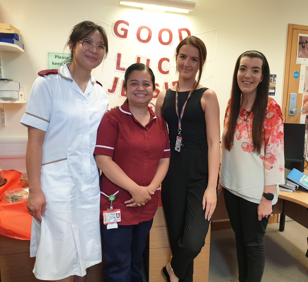 Today we say goodbye to our wonderful Research Nurse Jessie, as she moves into an exciting new role🥳 Thank you for all your hard work and commitment to recruiting volunteers👏 Jessie has been an asset to our @NIHR_Newc_CRF team. We wish you all the best in your new job🍀