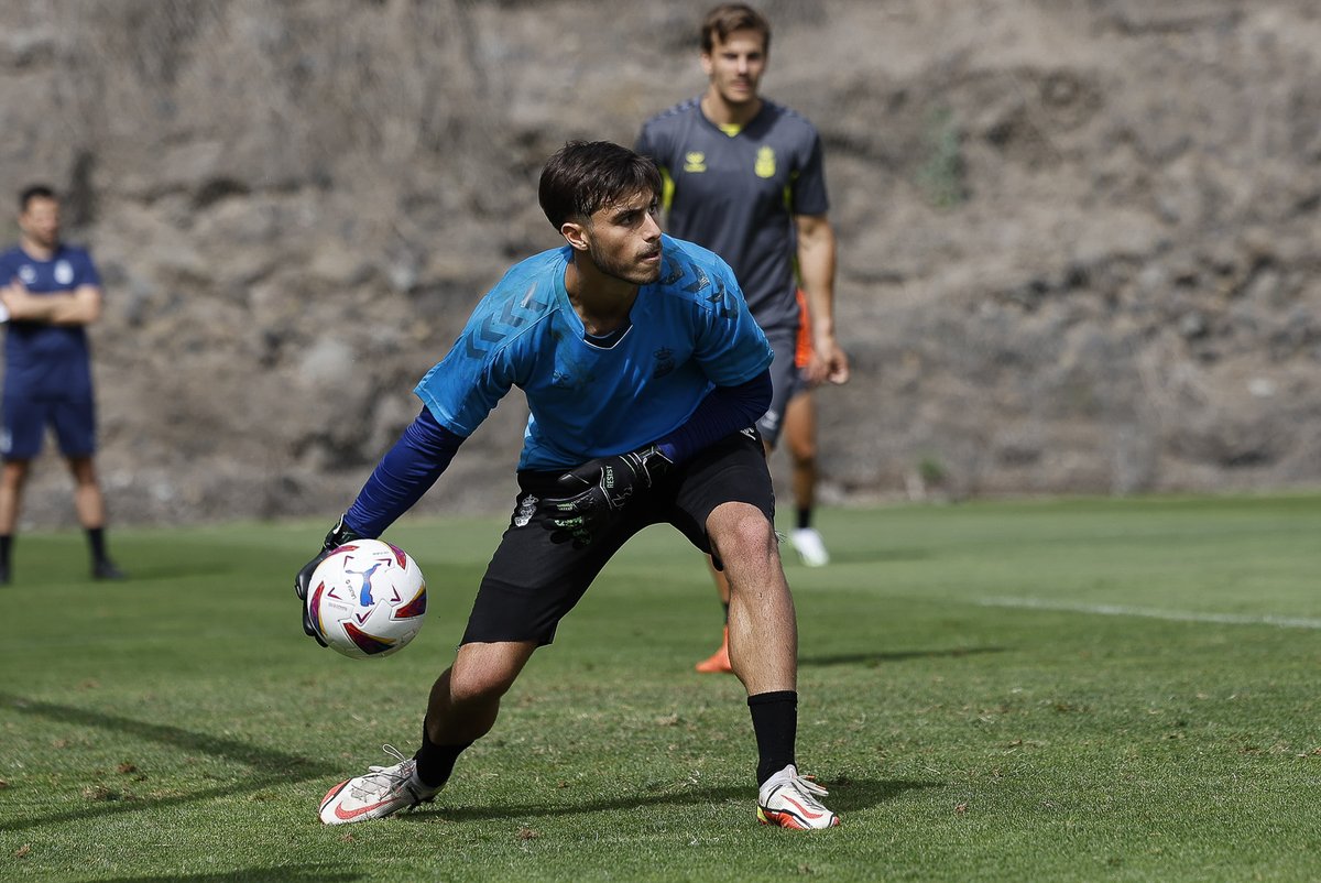 UDLP_Cantera's tweet photo. ⛔️ 𝐏𝐑𝐎𝐇𝐈𝐁𝐈𝐃𝐎 𝐄𝐋 𝐏𝐀𝐒𝐎 ⛔️

#VamosUD 💛💙 https://t.co/kslgYCqL31