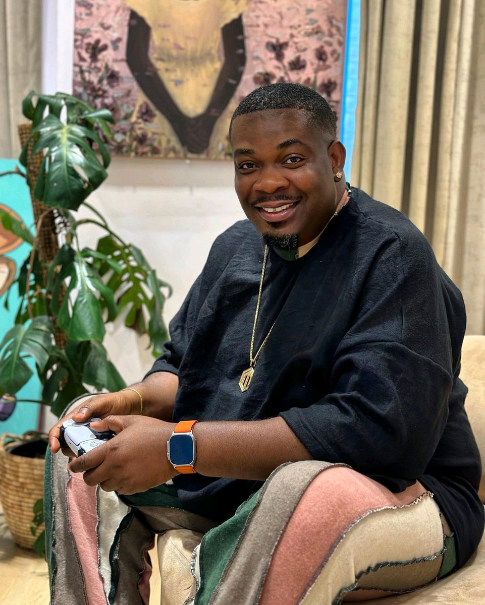 aprokochris's tweet image. Young don jazzy performing &quot;Rosie&quot; by blackyy in the early 90&apos;s
........
#lasu national assembly Fabrizio gtworld naira Marley Bella Shmurda ielts #OSAPALONDON