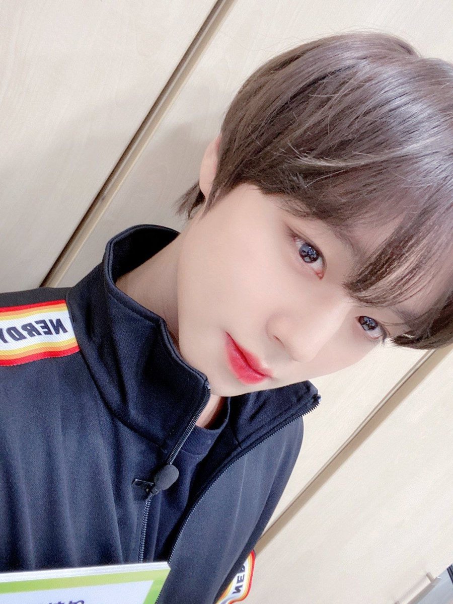 kikislovev's tweet photo. 생김새가너무다름 https://t.co/1JYOS3gskb