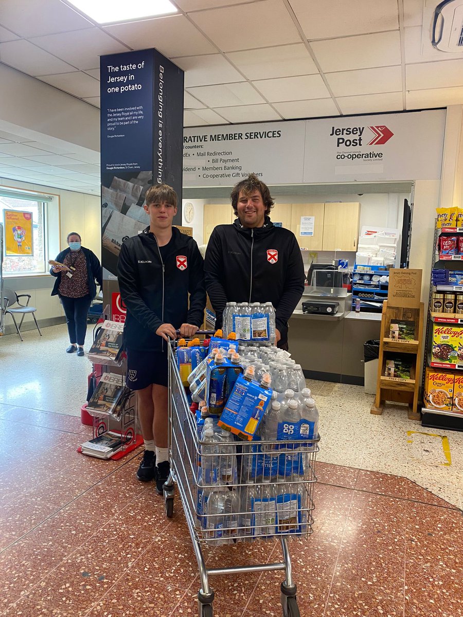 JerseyRFC's tweet photo. Preparation for our 10 Mile Challenge this Sunday in aid of Rock 2 Recovery UK 💥⏰

Thank you to @CI_Coop for kindly supporting the team with refreshments for the challenge 💦🥤 This should keep the team hydrated on Sunday! 💥

💛 More here: https://t.co/w4CSMl1sSi

#JerseyRFC https://t.co/pTzLt4mNf2