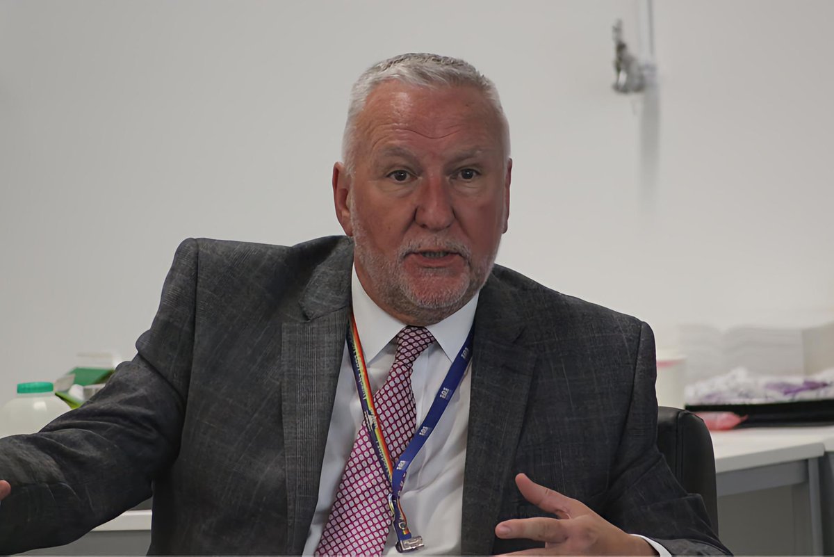 maxigraphixs tweet media