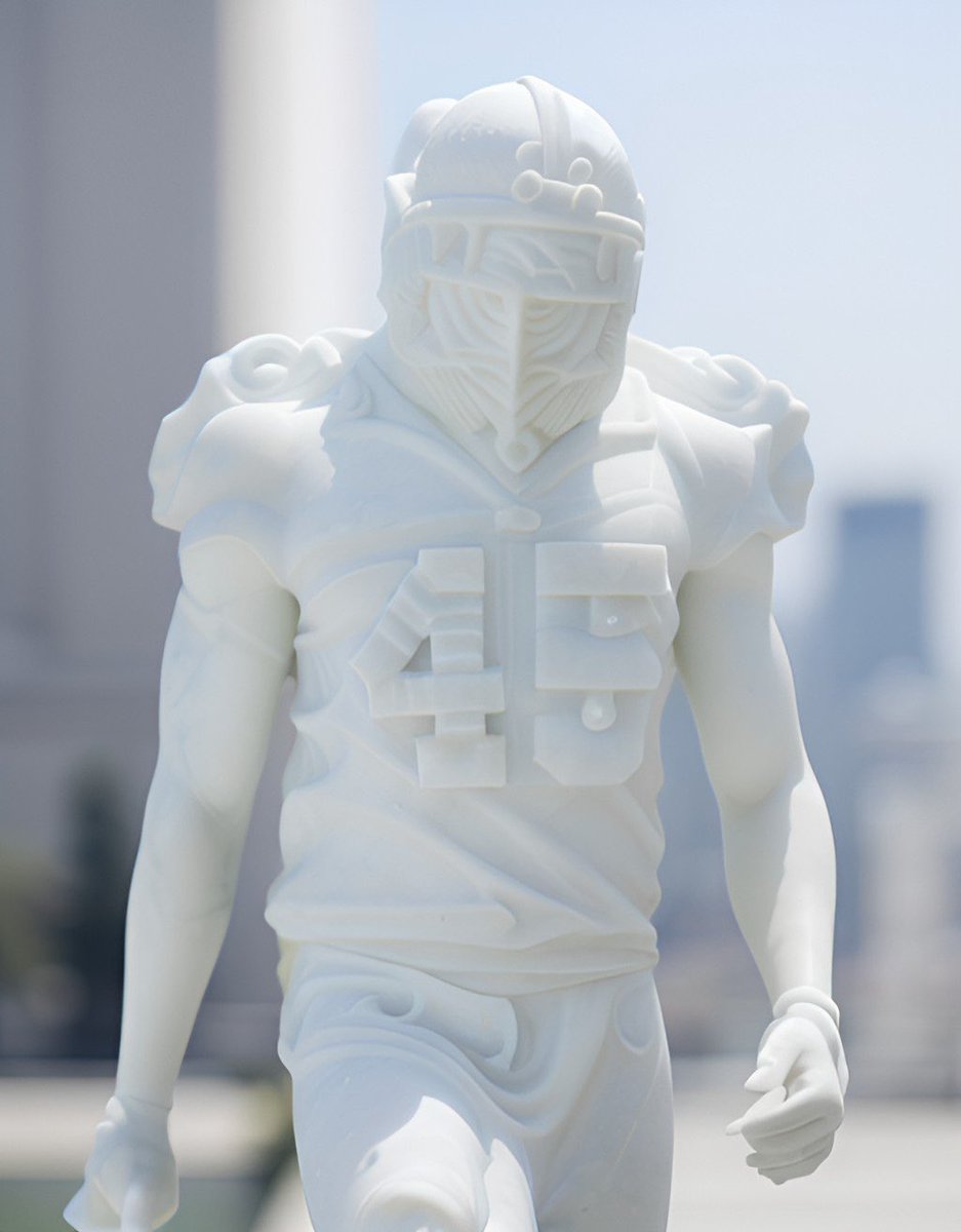 To be successful you have to put yourself around successful people. It requires separation from negative energy. 
Listen,
“THE TREES DONT HANG AROUND WITH THE GRASS EVEN THOUGHTHEY ALL STARTED FROM THE SAME PLACE”
#Growth #community #buildinpublic #MentalWellness