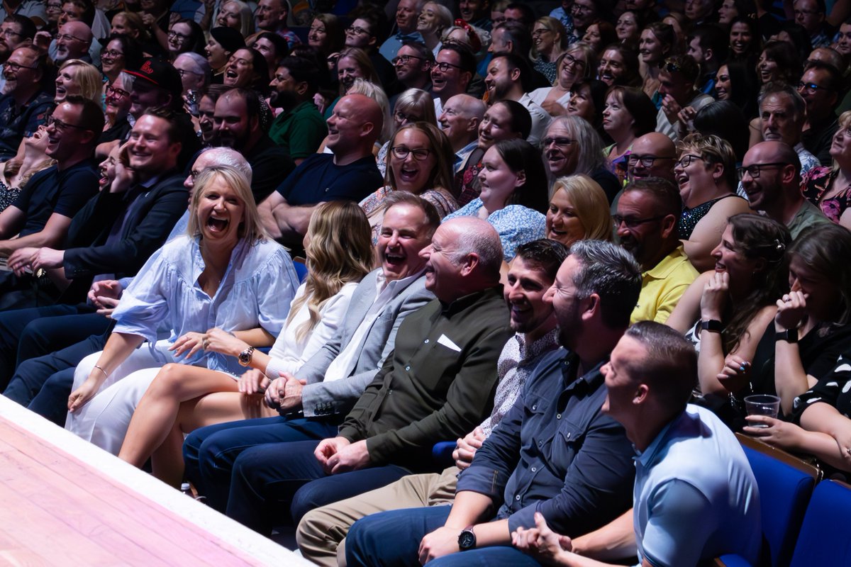 SheffChildrens's tweet image. WOW! Over £70,000 and counting was raised at Jon and Lucy + Friends Comedy Night thanks to our amazing Charity patrons @RonJichardson, @LucyABeaumont and friends!

Thank you to our volunteers and sponsors, SCE, Bakewell Retreats and @ackabb, we couldn't have done it without you💛