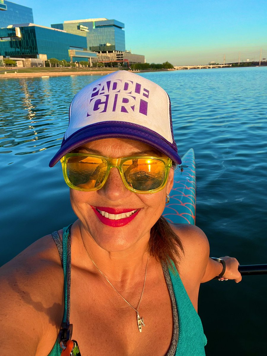 Good morning from, but beautiful Arizoma. #TGIF #TeamUSADragonBoat #fridaymorning  #giterdun #justdoit #paddle