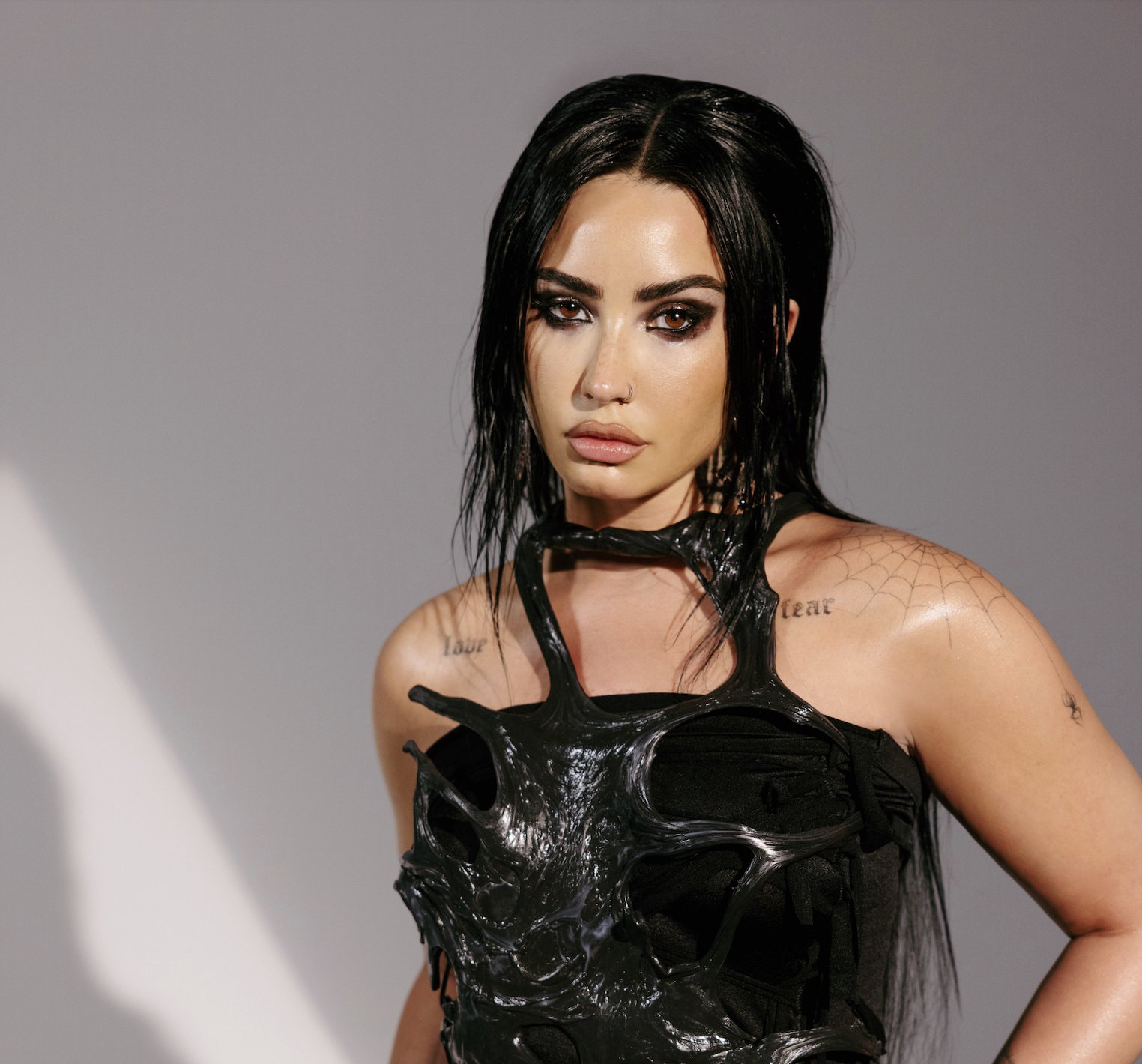demi-lovato-collaborates-with-slash-and-unveils-rock-album-revamped