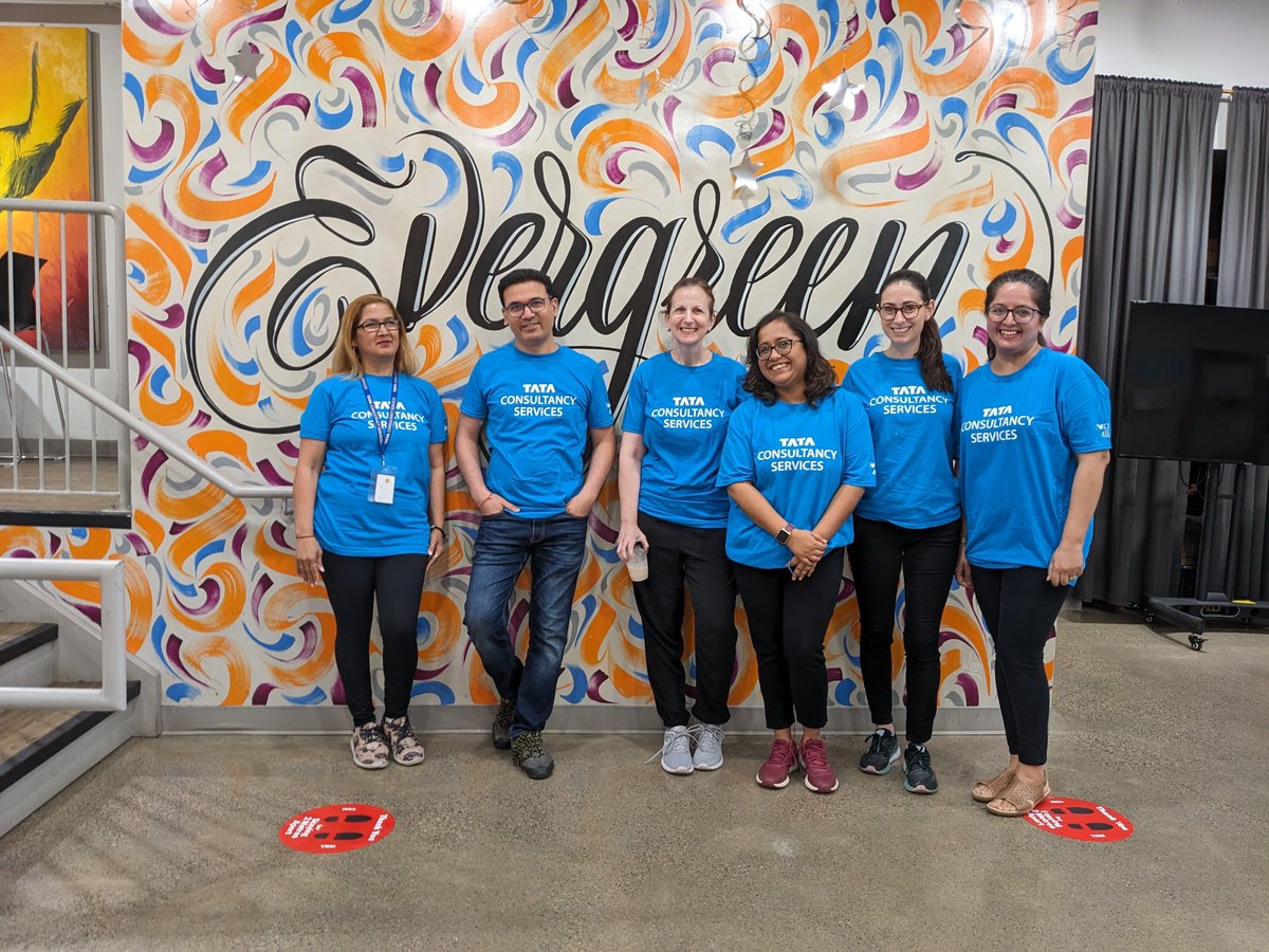 tcs_na's tweet photo. Volunteerism is part of our DNA. Recently, some of our #Toronto #TCSers spent time at @YSM_TO 's Evergreen Centre, preparing a hot lunch for some of the city’s street-involved youth.

Read more about @YSM_TO 👉 https://t.co/hiLswgPubq
#TCSEmpowers #CSR #Volunteering #TCSNA https://t.co/xvowMrYn3E