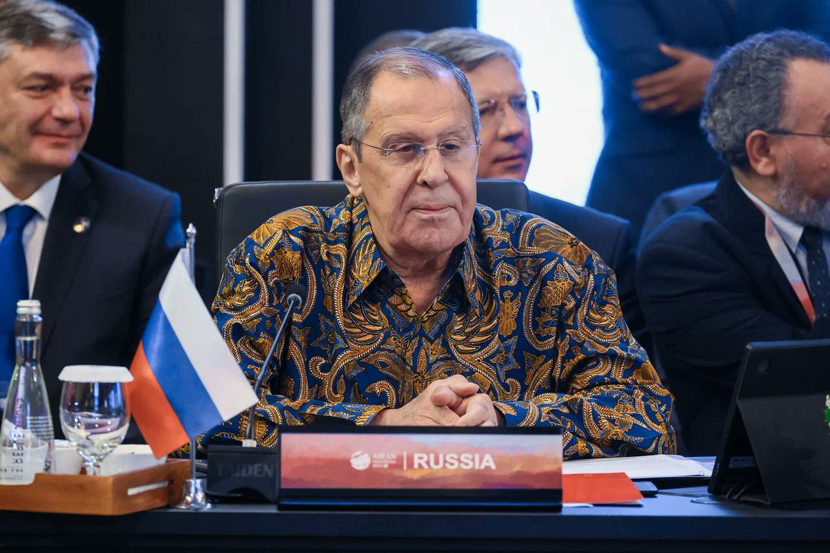 TovarichDelSur's tweet photo. ¿Rusia está aislada?
El 14 de julio, en Yakarta, Sergei Lavrov participó en la 13ª reunión ministerial de los países miembros de la #EAAC y en la 30ª sesión del Foro Regional sobre Seguridad de la #ASEAN https://t.co/qd6iT3ZzlH