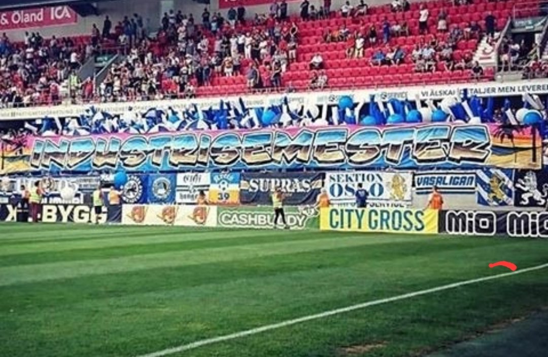 martinfahlen's tweet photo. Nu kör vi lite #industrisemester #ifkgbg https://t.co/DtdtCyqXQt