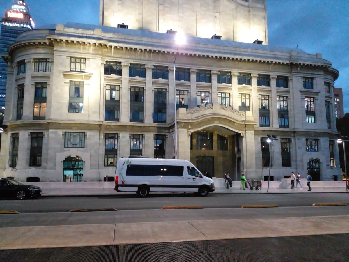 wagonstours's tweet photo. 26 años de trayectoria nos respaldan. #RentaDeSprinter #SprinterEnRenta https://t.co/hdtKxz0K8q