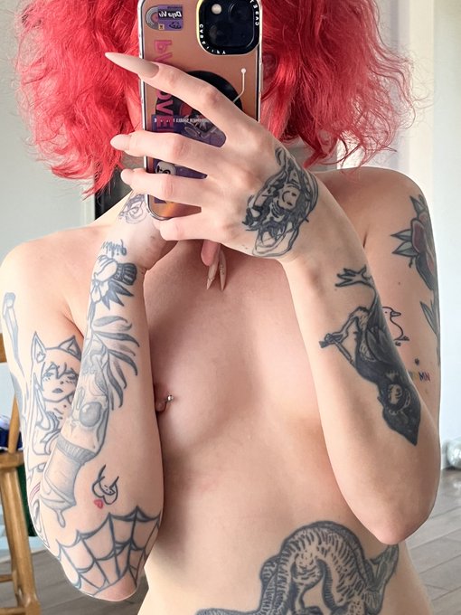 Yesterday I was drinking, and today I'm already sitting and working  https://t.co/84gGRHvL1m https://t<a href="/tag/%D0%BD%D1%8E%D0%B4%D1%81%D0%BE%D1%87%D0%B5%D1%82%D0%B2%D0%B5%D1%80%D0%B3"class="tags"><span>#нюдсочетверг</span></a>