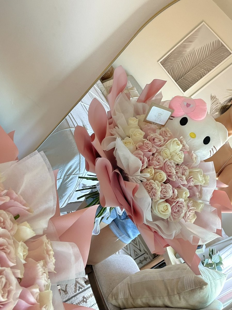 Petal’tique tweet media