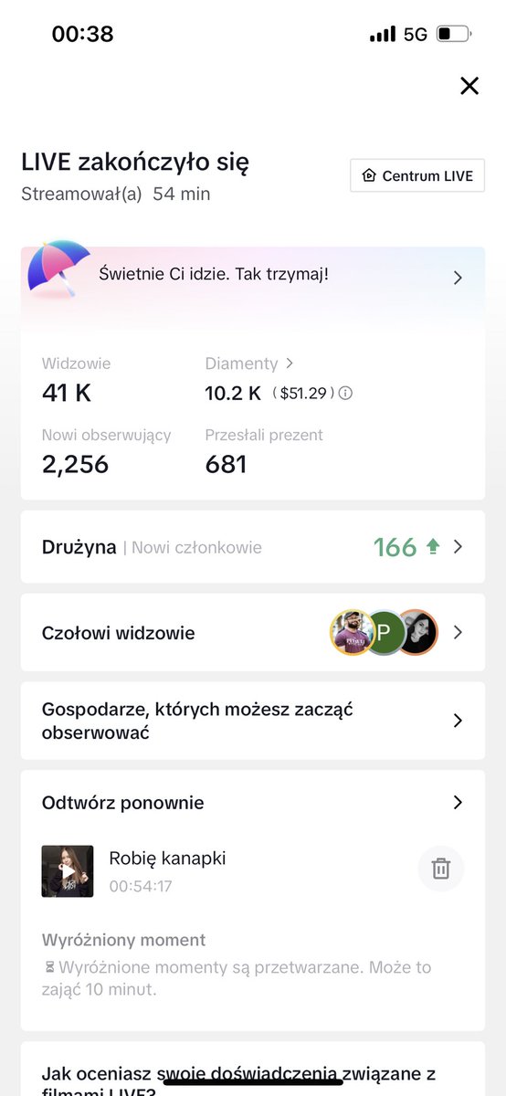 Kasix909's tweet photo. Wczoraj testowałam live na tik toku. Tak o odpalilam sobie na godzinkę jak jadłam kanapki o polnocy. W peaku oglądało to 4 tysiące osób. Załączam statystyki dla ciekawych https://t.co/M69aVCgOV3