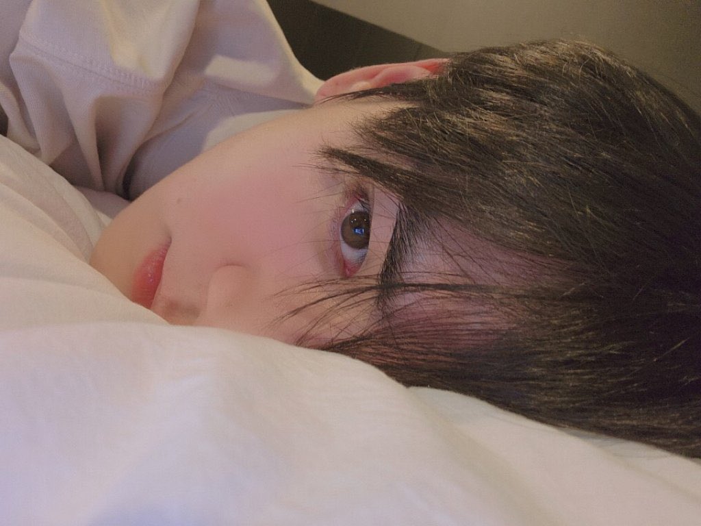 벽이다한테 차엿다... 이유가뭐지? 연락도잘안하고 바람도6번피웟긴한데.. 이건아니지.