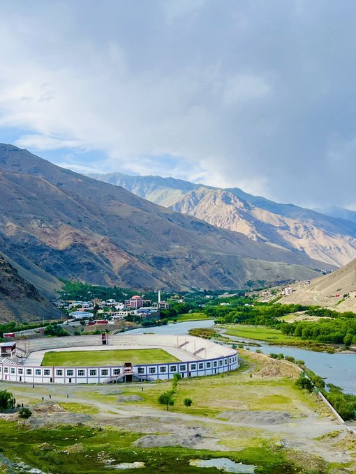 پنجشیر، د افغانستان زړه راښکونکی جواهر! 🏔️✨ د دې نه منلو وړ سیمې په زړه پورې ښکلا او بډایه تاریخ وپلټئ.
💫 💫 #Panjshir #Afghanistan #NatureParadise #CulturalTreasure #UnforgettableExperiences 🇦🇫🤩