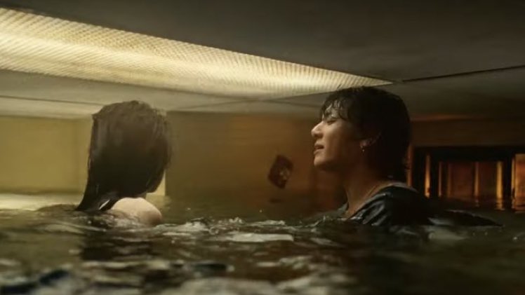 innerchilding7's tweet photo. Sohee : we gon DROWN 

jk : IN lOVE https://t.co/UsKQSAgrwi
