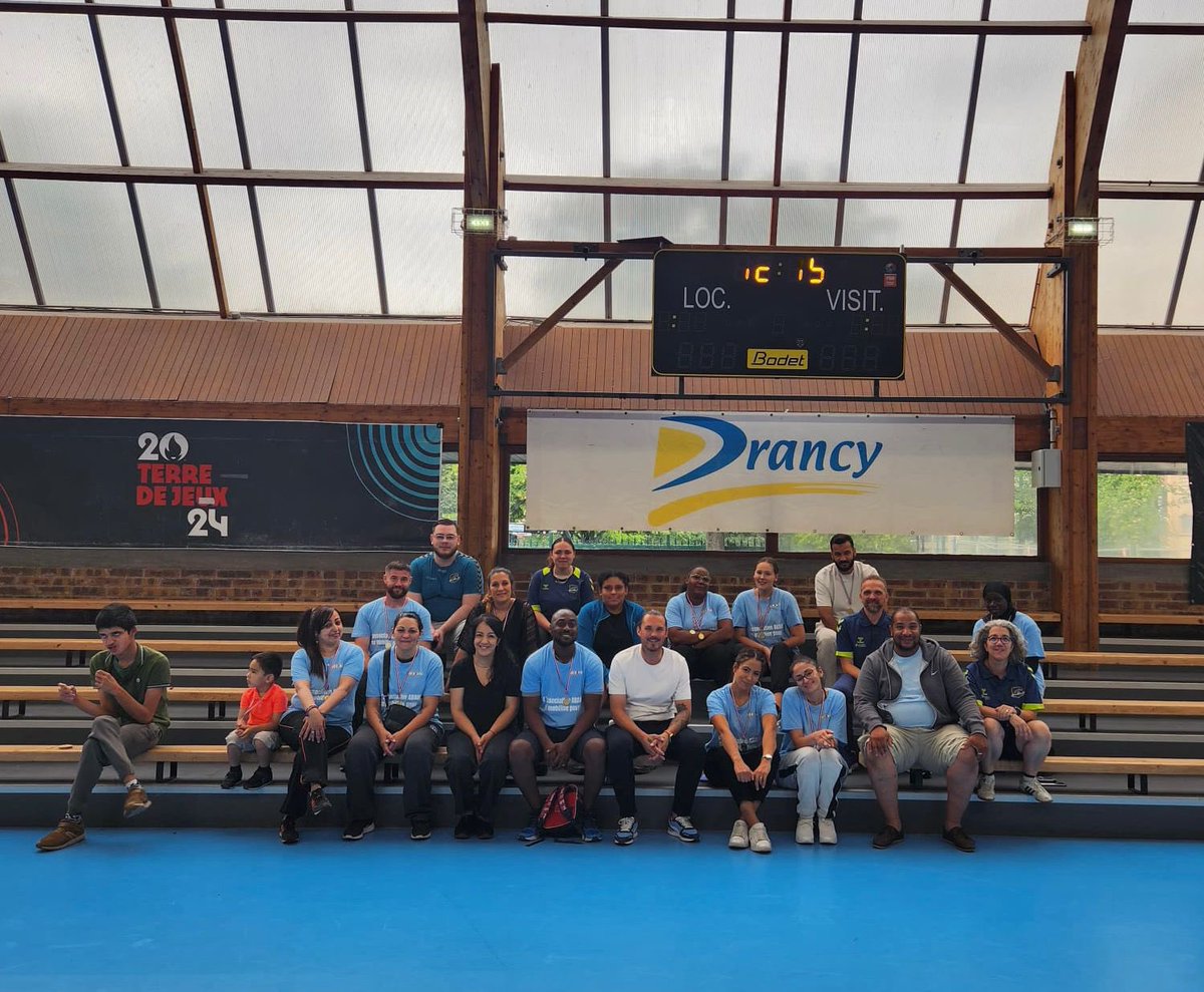 futsaldrancy's tweet photo. 🤜🏼🤛🏽 heureux d’avoir pu contribuer à l’action d’ABAIDE qui lutte contre les inégalités pour les enfants atteints d’autisme

🫠￼ Nous sommes d’avoir partagé cette journée à leurs côtés et nous avons frissonné avec le sourire des enfants

#Sensibilisation #Autisme @GregoryChavaroc https://t.co/CBqKqYfalw