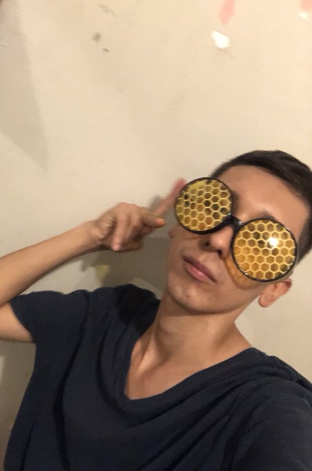 Muchas gracias a una seguida de Chicago🇺🇸, gracias por los lentes, esta verga es tuya amor, ni la uso