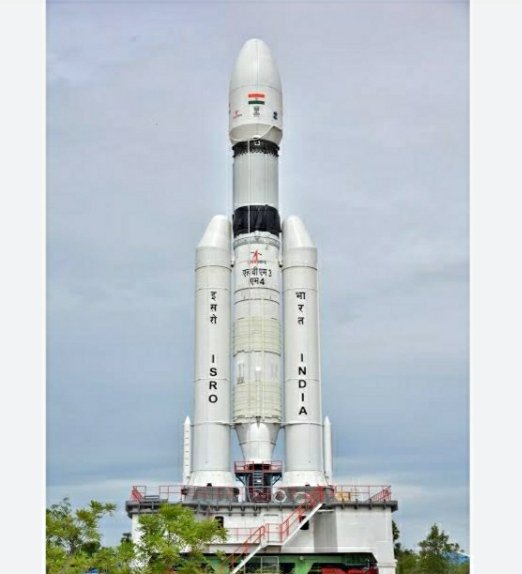 Deepika77096322's tweet photo. Onward to greater horizons! another momentous launch!🇮🇳
Congratulations &amp; all the best to the brilliant team at @isro for the launch of #Chandrayaan3. 
Proud Moment ❤️🇮🇳✨👏🏻 https://t.co/pk2uZL7Ppt
