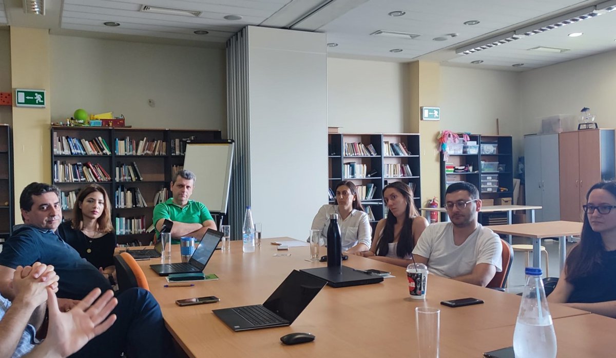LAgrestic's tweet photo. Lo scorso 15 giugno a Salonicco (GR) è stato svolto un focus group per valutare sensibilità dei consumatori locali alle problematiche ambientali e la disponibilità a pagare un prezzo maggiore per i prodotti alimentari ottenuti con il metodo Life Agrestic. @LIFEprogramme https://t.co/BXXf1pyIW0