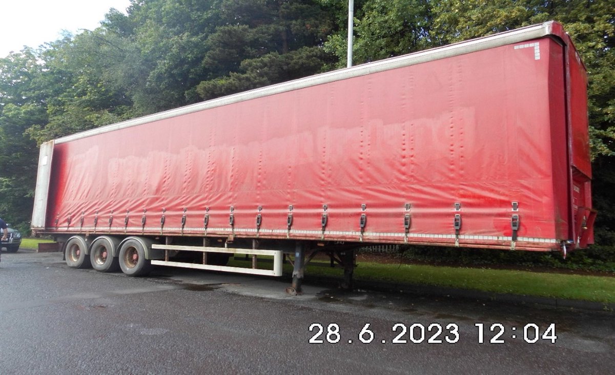 NIEA wish to find owners of a red trailer found at Derryloran Industrial Estate, Cookstown on 11 July 2023. Anyone who claims ownership should contact us by 8th Aug or if you have info ring 90569795 or email environmentalcrime@daera-ni.gov.uk quoting Ref No 499/23 <a href="/PSNIMidUlster/">Police Mid Ulster</a>