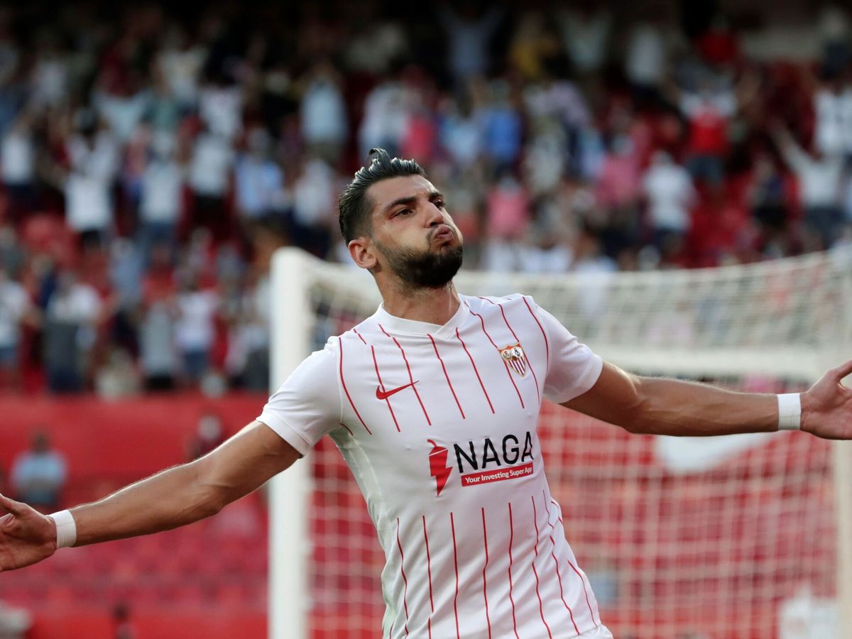 Kamil47085941's tweet photo. Rafa Mir odrzucił możliwość przejścia do RCD Mallorca. Piłkarz chce wrócić do Valencii, z której szkółki się wywodzi.

[LAS PROVINCIAS]

Podobno Rafa Mir ma bardzo dobre relacje z Rubenem Baraja.

#VCFpl https://t.co/1PqD7O0muh