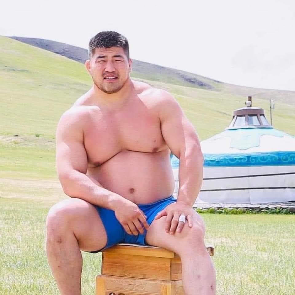 Эр хүнийг даруу зан чимдэг тэ