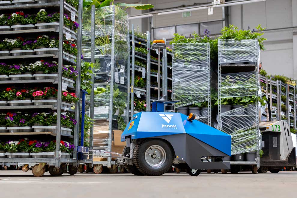 trendreport_de's tweet image. Alwin Heerklotz – CEO und Gründer, Innok Robotics, erklärt im Interview mit unserer Redaktion, dass Indoor &amp;amp; Outdoor-Robotik in vielen Branchen zum Einsatz kommen kann.

Herr Heerklotz, was ist das Besondere an Ihren Transportrobotern?

trendreport.de/innovative-tra…