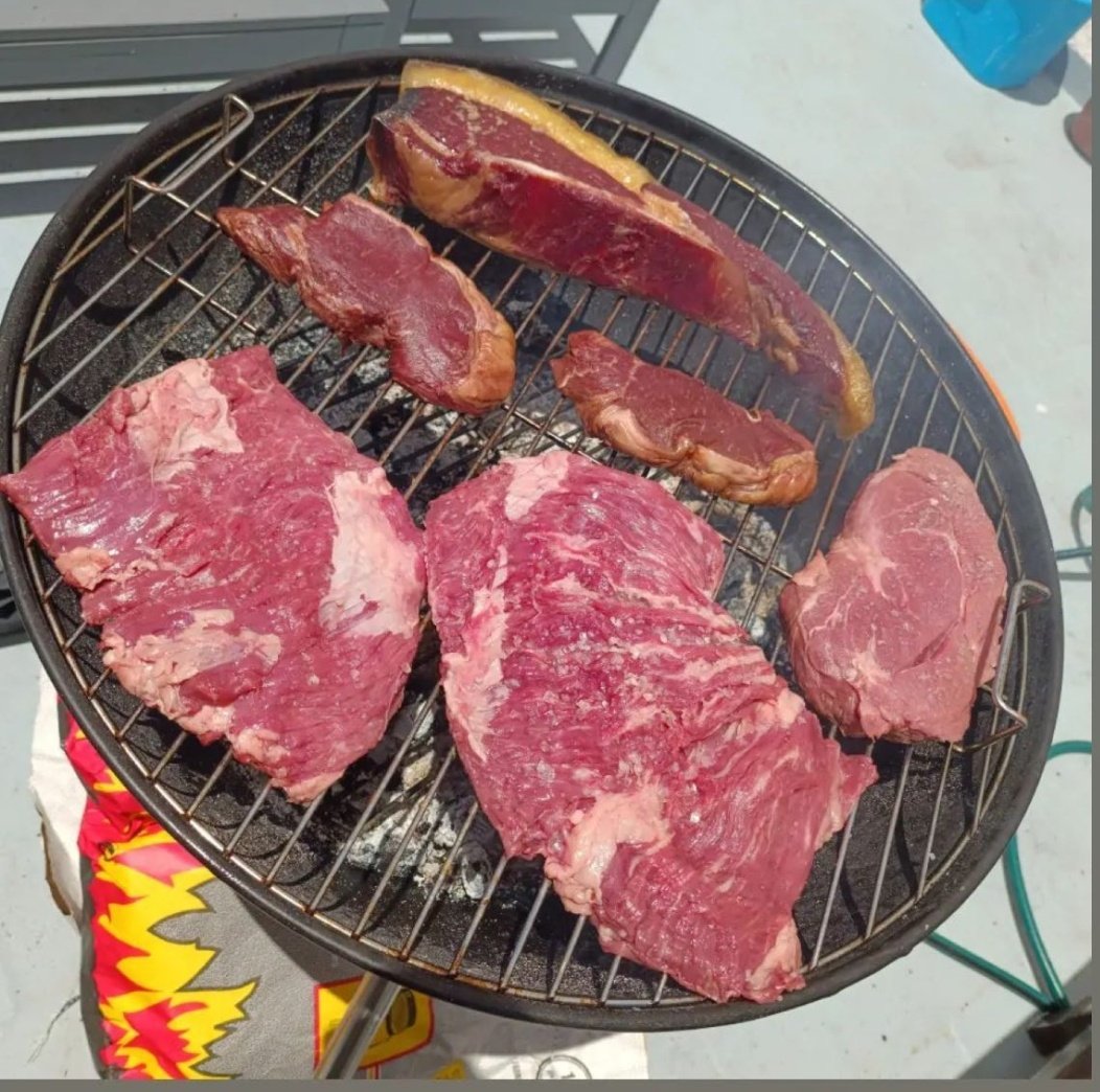 Luitate's tweet photo. Aquí me la juego con el que sea...
@PabloDevesa3
@Agustin34755860
#IvanDominguez
@rodriipastor_
#RobeCastro
#Barbacoa
#TiesosNo
#LaQuinta
#Algar https://t.co/R9LSYapB0T