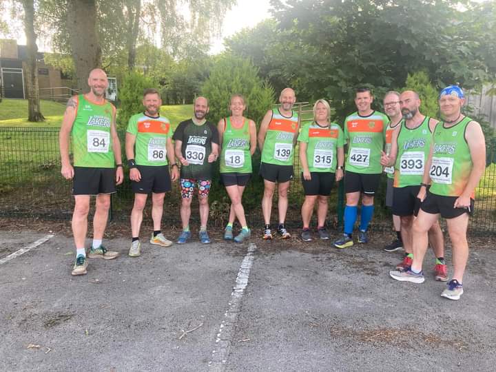 SthLeedsLakers's tweet image. Thanks to @NorthowramPumas for a great @YVAA_plus35s race last night.