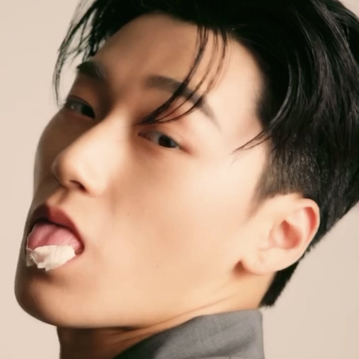 sankaissed's tweet photo. CHOI SAN FOR COSMOPOLITAN KOREA https://t.co/Tuzpub2rYP