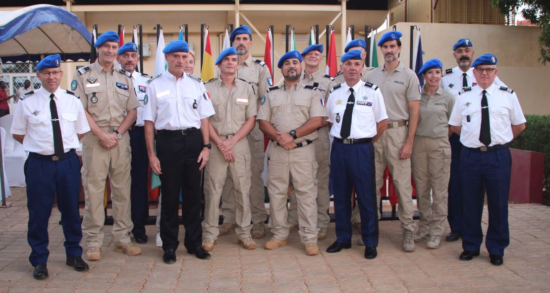 🇳🇪L'unité dans la diversité - La mission européenne EUCAP Sahel Niger 🇪🇺 , composée d'experts de 16 nations, souhaite une bonne fête nationale à ses membres Français 🇫🇷. 

#Niger #fetenationale #France
@EucapSahelNiger