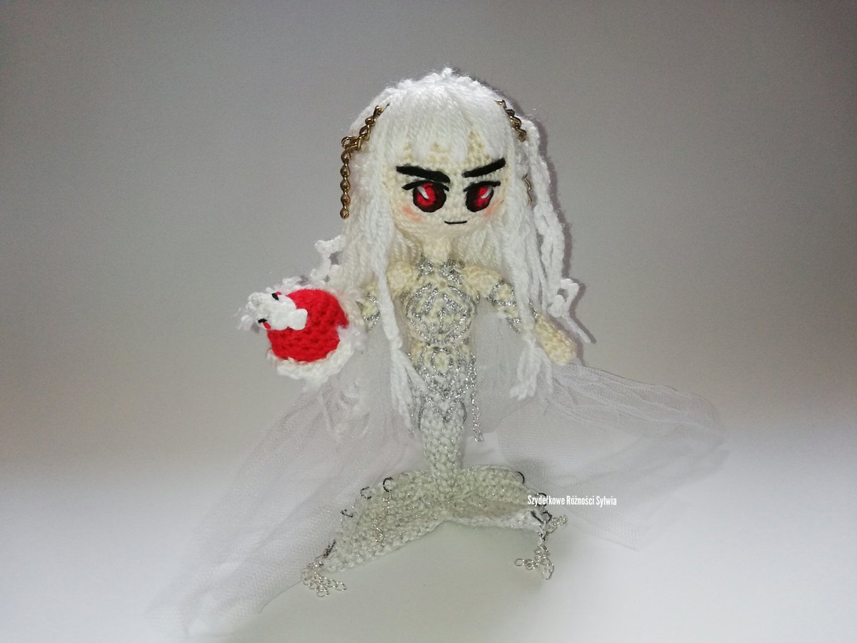 Sylwia7Sylwia's tweet photo. Zainspirowana okładką płyty GRIMES "Player of Games" moja wyobraźnia stworzenia lalki, syrenki GRIMES wzięła górę 😊 #grimes #playerofgames #doll #crochetdoll #handmade #music #ai #concert #mermaid #cd #inspiracja #elonmusk #Artificialintelligence #ClaireBoucher #electronic https://t.co/skZHKNbHyy