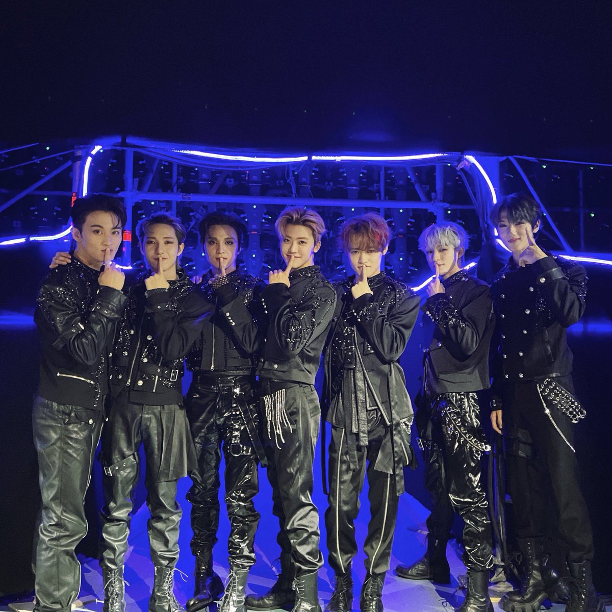 njaeminland's tweet photo. one is not like the others https://t.co/bD3sg4XeRU