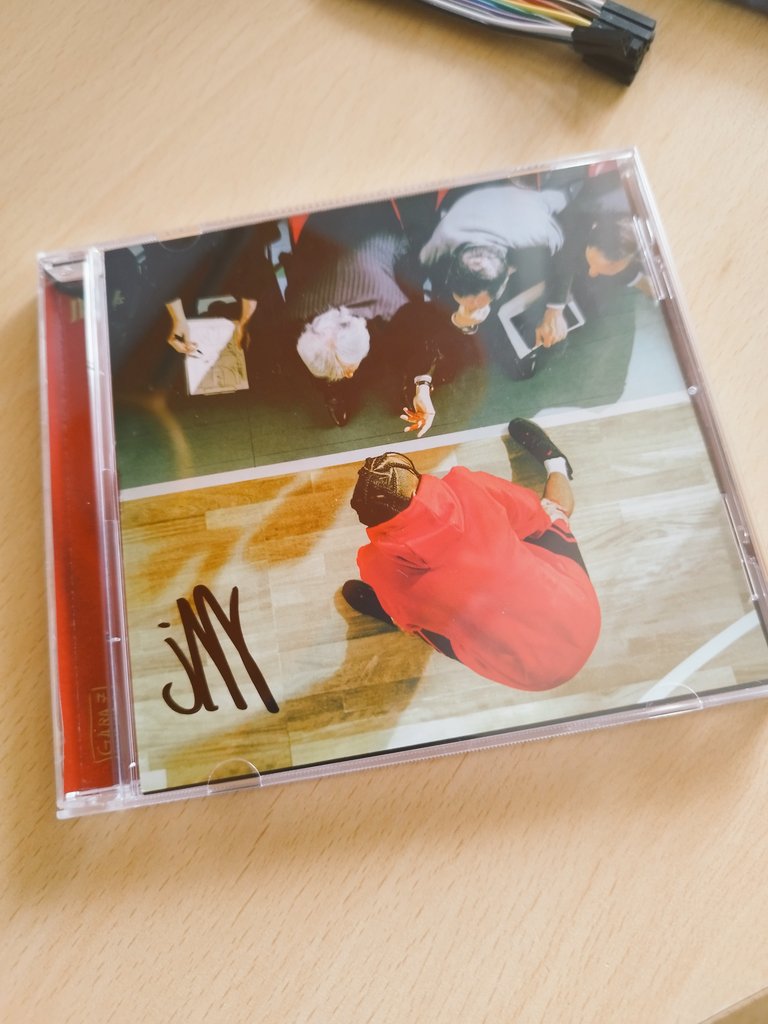 <a href="/J_Marsiglia/">Johnny Marsiglia</a> 🩷🖤 con il suo album #Gara7 ha rotto i culi, ascoltatelo invece di sentirvi rap senz'anima e "commercializzato". (Tra l'altro i booklet dentro il CD bellissimi, no spoiler) #rapitaliano #hippopitaliano