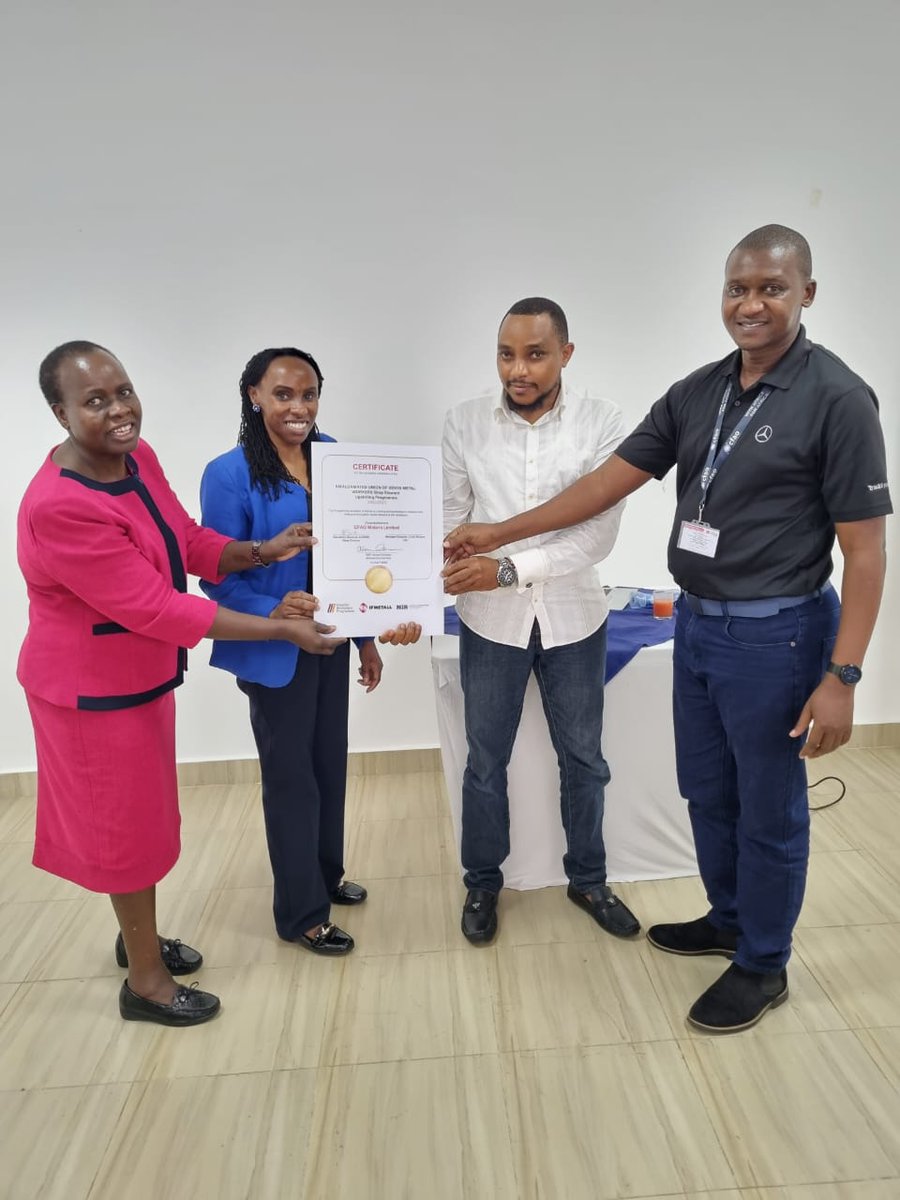 AmalgamatedK's tweet photo. Recognition of our stakeholders is key to us. Today @AmalgamatedK also recognized companies for participating in the social dialogue and Workplace cooperation trainings that run for 12months.@FKEKenya @COTU_K @IndustriALL_GU @FesKenya Congratulations 🎉🎉 https://t.co/41yAxuM2mN