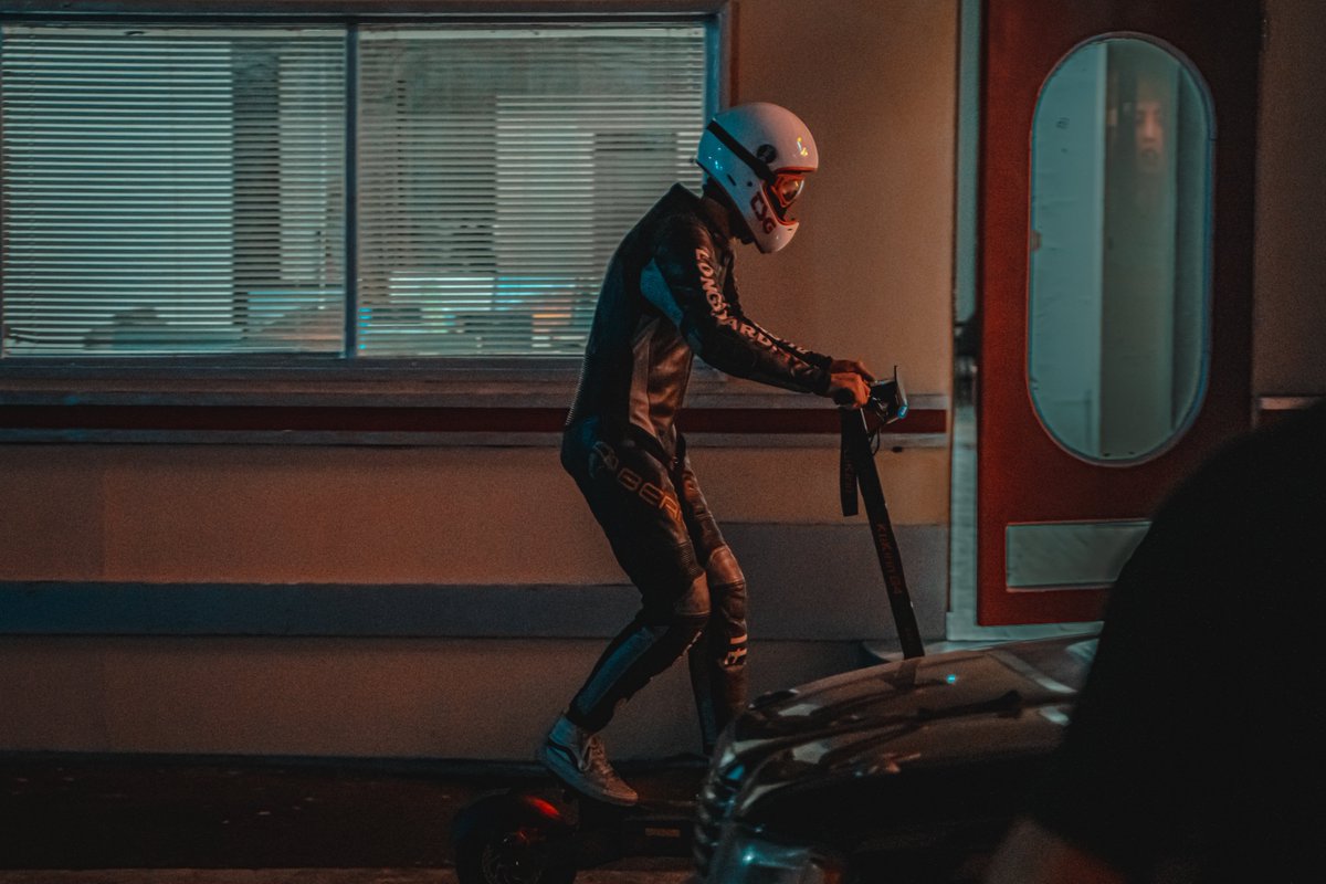 Kukirin_Brand's tweet photo. Shuttle through the bustling city and feel the pulse of life.
Mysterious and powerful machine, about to take the stage.📷📷
#kukirin #MakeLifeARide #G2MAX #ecofriendly #Kukirin #g2max #escooter #saveenergy #cool #comfortable #convenienttocarry #machine #G4 #G3PRO #G3 https://t.co/MTfLfmM0da