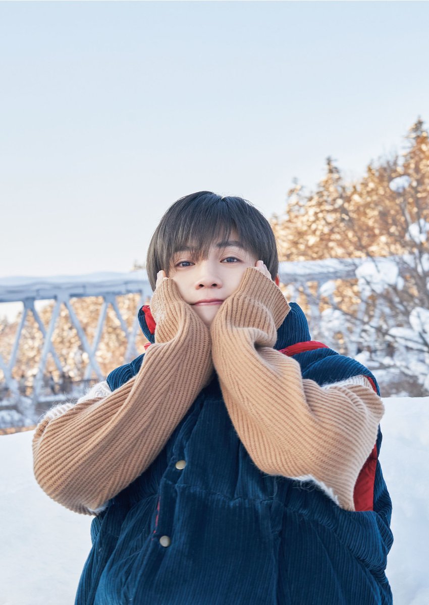 FANTASTICS 八木勇征、 1st写真集『CONTACT』10万部突破㊗ 萌え袖・赤