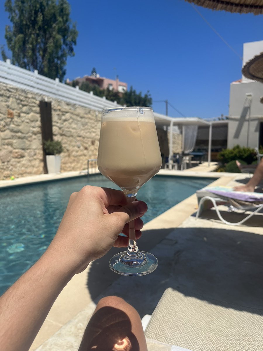 MrJakeHarris's tweet image. Reminder that nothing can’t be sorted with an iced coffee in the sun. We live to fight another day