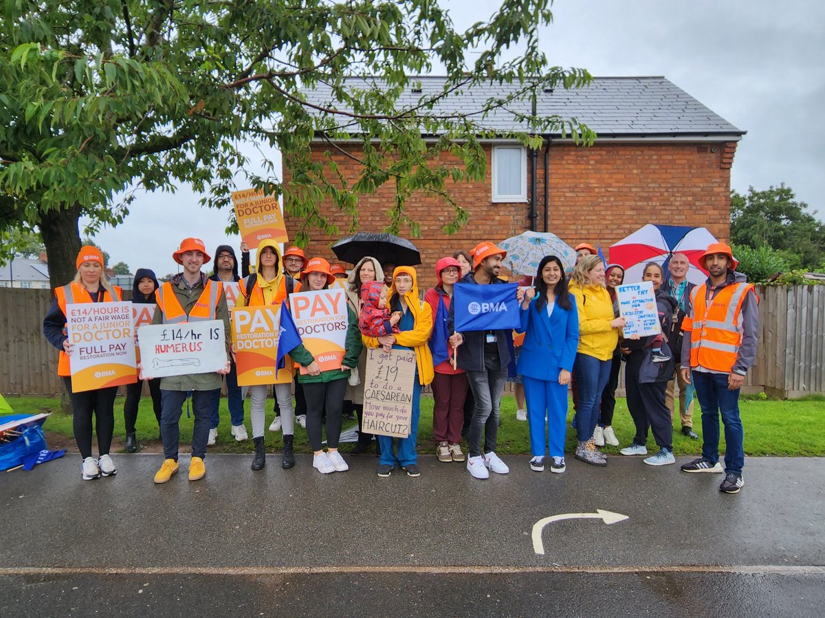 DocShivSharma's tweet photo. Great to have MP @zarahsultana at the picket line today supporting doctors in their fight for #FullPayRestoration.

As doctors we have been undervalued for too long. 

It's time we were rewarded with fair pay for our efforts during the pandemic. @TheBMA https://t.co/K7NbqFGonZ