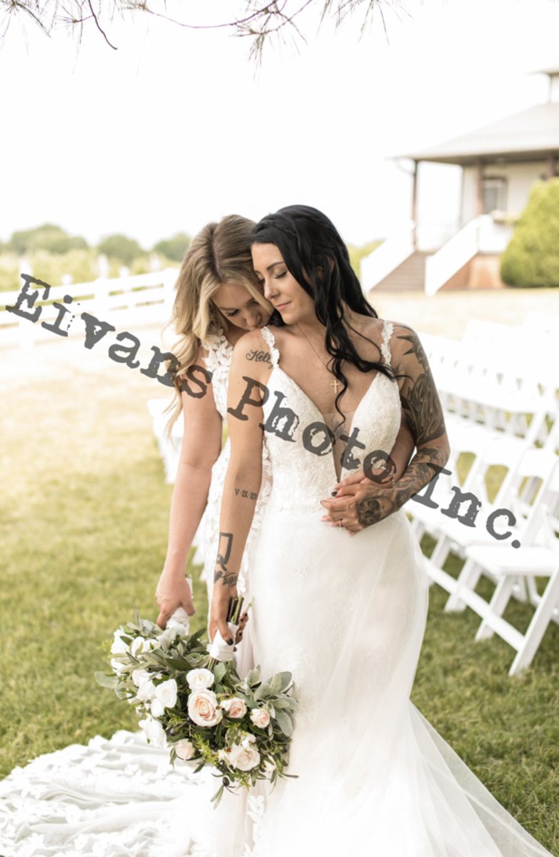 Let me reintroduce myself, my name is Mrs Kiolbasa 

*I cannot wait till these have no watermarks, sorry not sorry