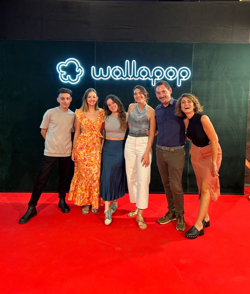 APPLE TREE tweet media