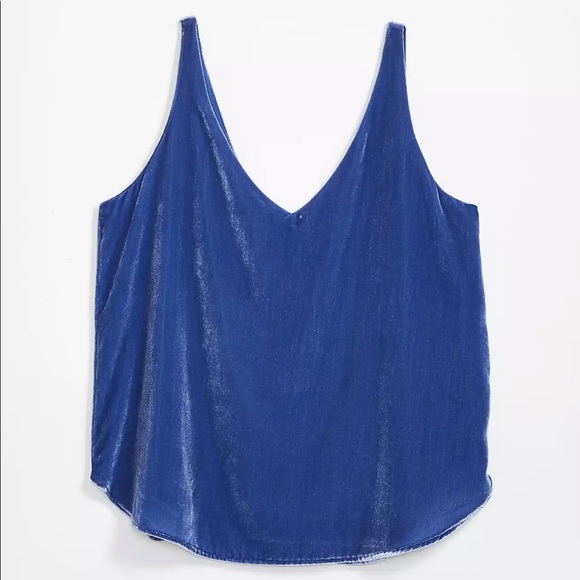 So good I had to share! Check out all the items I'm loving on <a href="/Poshmarkapp/">Poshmark</a> from <a href="/justpeep6/">Regina Pieper</a> #poshmark #fashion #style #shopmycloset #loft #jodisflyingpigssharegrouo: posh.mk/Vi8i4lQkqBb