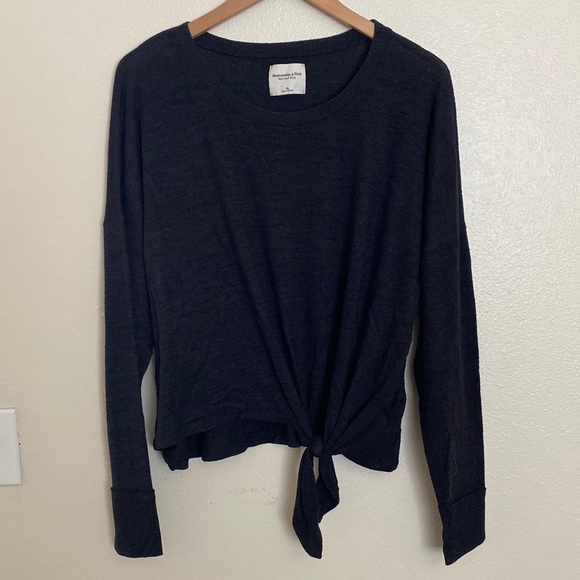 Lpnjen30's tweet photo. So good I had to share! Check out all the items I'm loving on @Poshmarkapp from @withourbest @BriKell86877305 #poshmark #fashion #style #shopmycloset #abercrombiefitch #lulus #gymboree: https://t.co/TaoJqdLxut https://t.co/kv7qtmEM35
