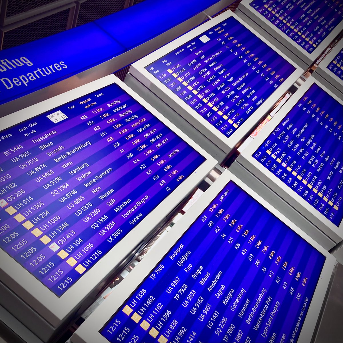 FlyingPickets's tweet photo. #frankfurtairport… so many destinations, so little time!! I think… #Köflach today!
Just searching for Köflach International Airport on these boards….
🎉☀️😎🎶🎤🍻🎉👍
#acappella #onlyyou #bahdahdahdah #40thanniversary #summermusic #FlyingPickets #openairconcert #musiksommer https://t.co/XRlJJQrHZk
