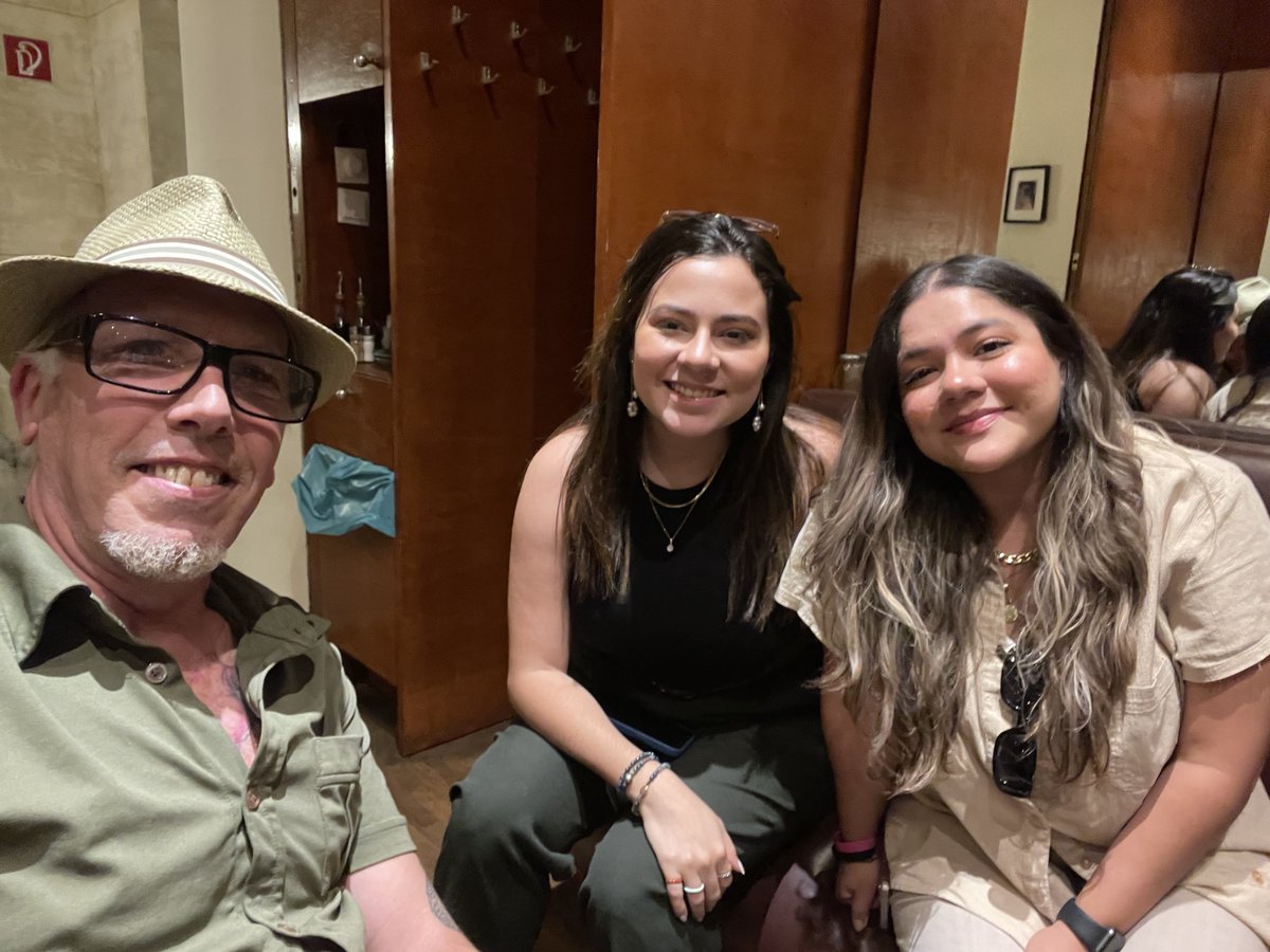 Met @ivettegetsreal of <a href="/CharterCAtlas/">Charter Cities Atlas</a> &amp; <a href="/itszussel/">Zussel</a> of <a href="/AmityAge/">AmityAge</a> last night at a spontaneous <a href="/ladsoflibertyhn/">Ladies of Liberty Honduras</a> meetup in vienna